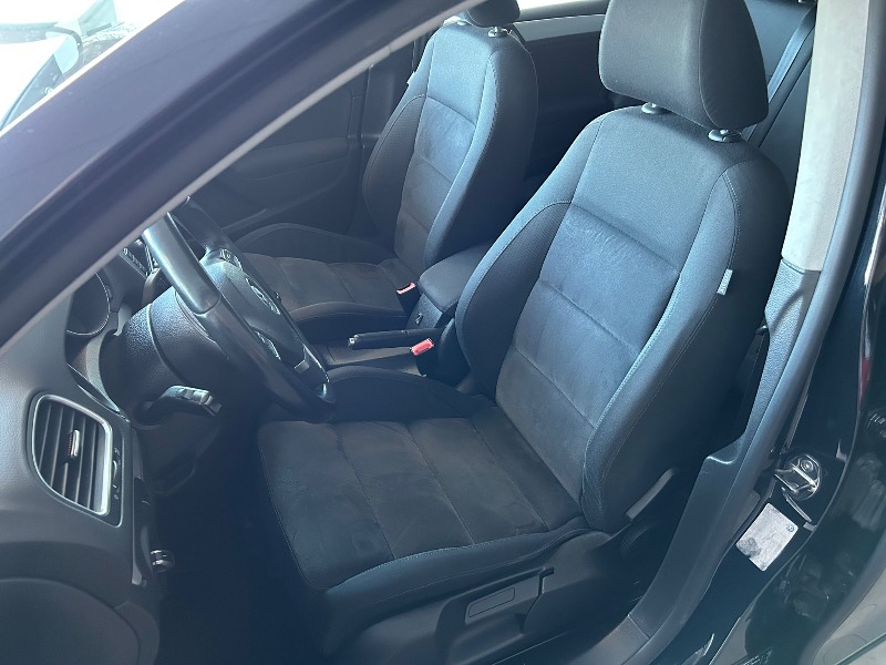 
								Volkswagen Golf completo									