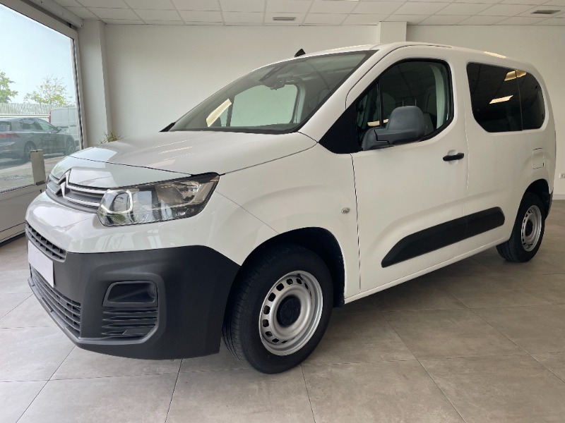 
								Citroen Berlingo completo									